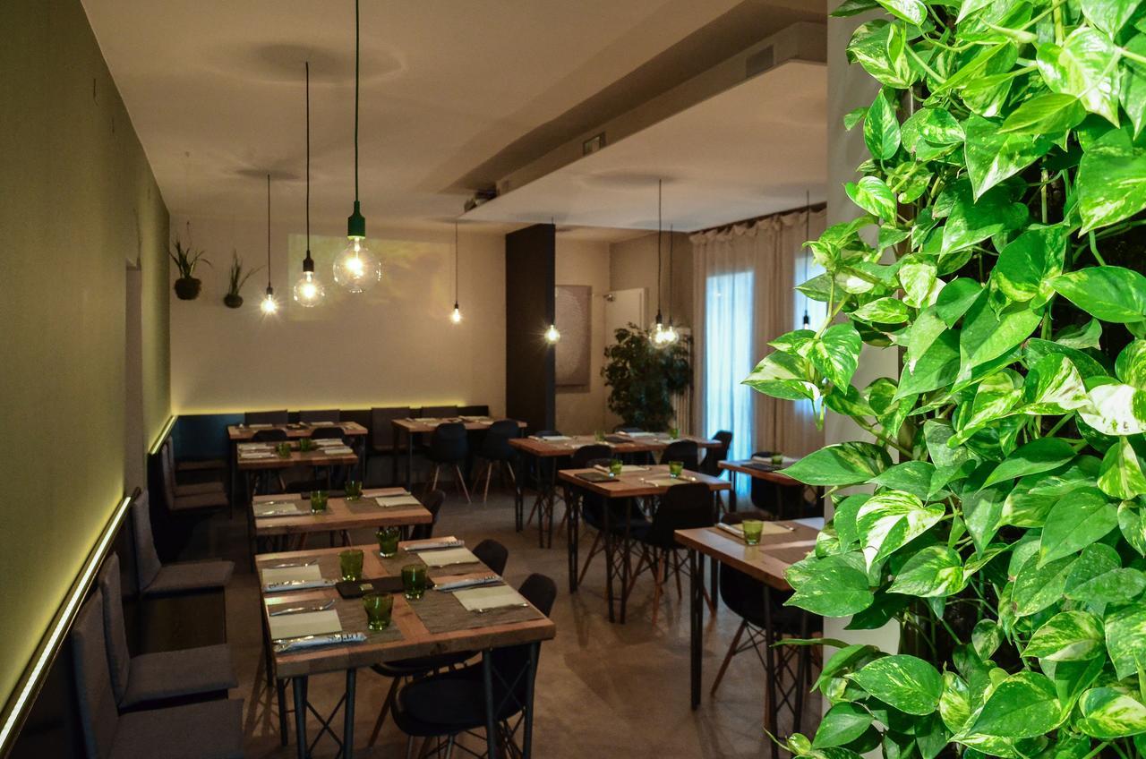 Locanda Ristorante Da Umberto Malo  Exteriör bild